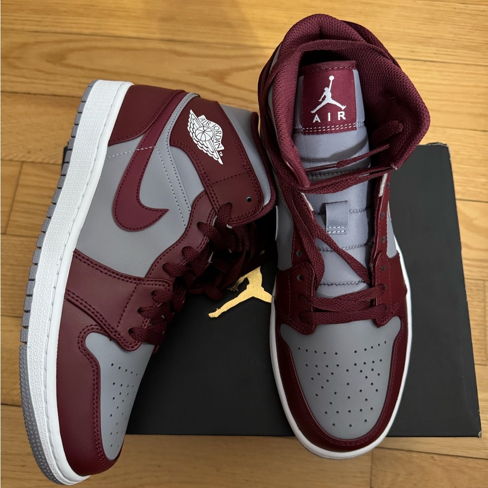 Jordan Sneakers in Maroon and Gray